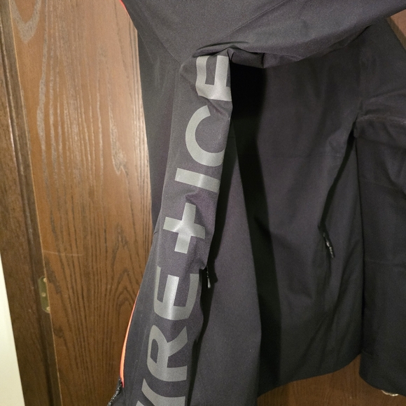 Bogner Fire + Ice Eason-To Ski Jacket - Waterproof, Insulated - Picture 5 of 8